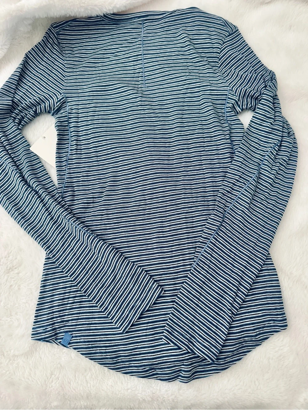 Lululemon Hold Tight Long-Sleeve Shirt size 4/ NWT
